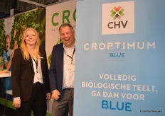 New product and new faces at CHV International. Jessica Zuidgeest and Regnier ten Haaf promote Croptimum Blue. 